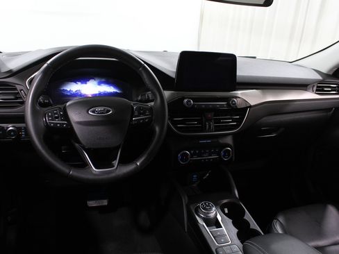 Certified 2022 Ford Escape Titanium image 6