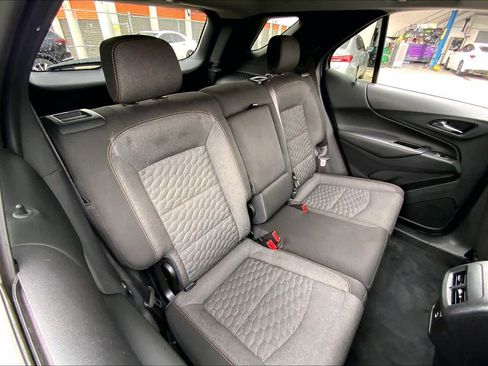 Used 2020 Chevrolet Equinox LT FWD image 19