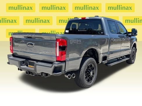 New 2026 Ford F250 Lariat w/ Black Appearance Package AWD/4WD image 4