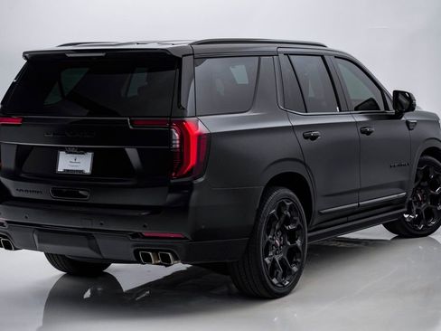 Used 2025 GMC Yukon Denali Ultimate AWD/4WD image 11