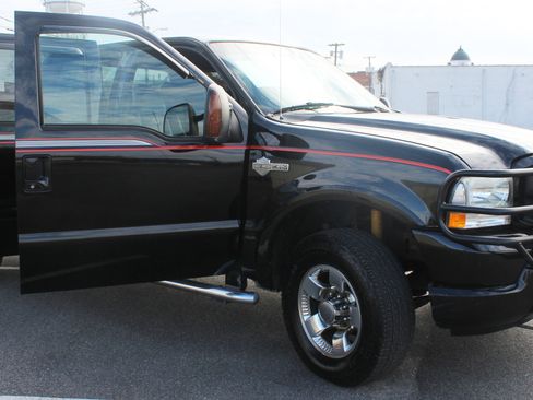 Used 2004 Ford F250 XL image 11