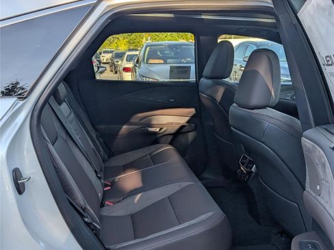 New 2025 Lexus RX 350 image 10