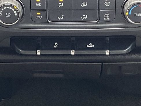 Used 2018 Chevrolet Silverado 1500 Custom w/ Custom Convenience Package RWD image 31