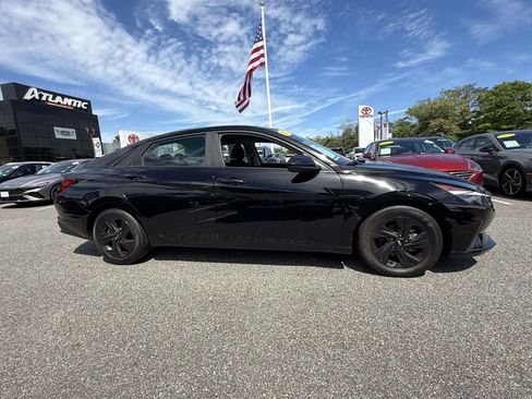 Certified 2023 Hyundai Elantra SEL w/ Cargo Package FWD image 8