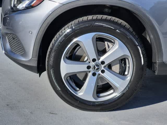 Used 2019 Mercedes-Benz GLC 300 4MATIC image 13