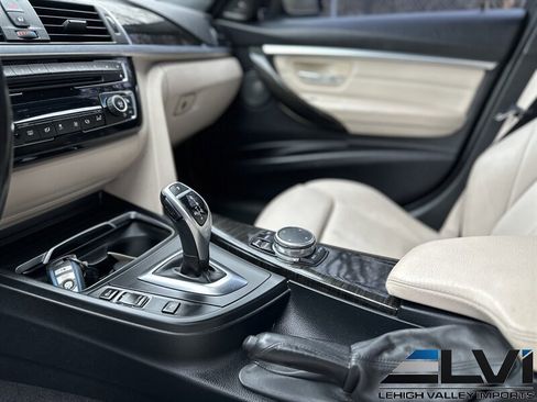 Used 2016 BMW 340i xDrive Sedan image 15