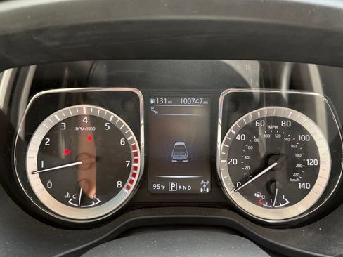 Used 2017 Nissan Titan PRO-4X w/ Pro-4x Convenience Package AWD/4WD image 9
