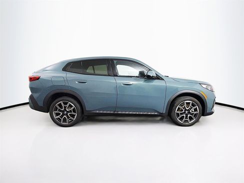Used 2024 BMW X2 xDrive28i w/ Premium Package image 8