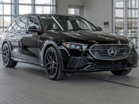 Used 2025 Mercedes-Benz E 450 4MATIC All-Terrain Wagon image 20