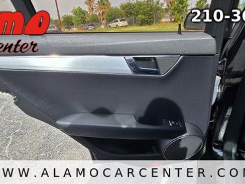 Used 2008 Mercedes-Benz C 300 Sedan image 26