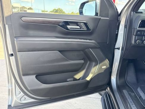 Used 2026 Chevrolet Tahoe LT w/ Comfort Package RWD image 23