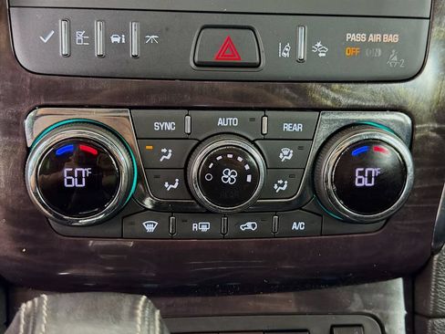 Used 2017 Buick Enclave Premium w/ Experience Buick Package AWD/4WD image 17