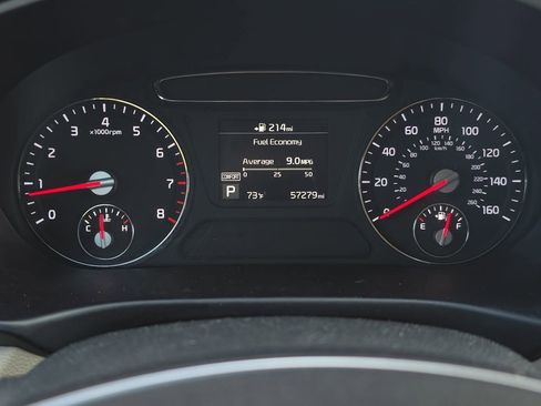 Used 2019 Kia Sorento LX w/ LX Convenience Package image 19