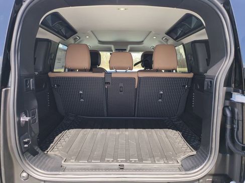 New 2026 Land Rover Defender 110 S image 16