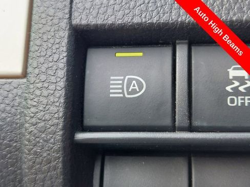 Used 2024 Toyota Tacoma TRD Off-Road image 18