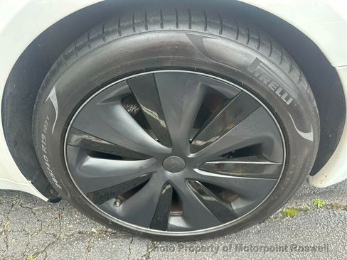Used 2022 Tesla Model S Plaid image 22
