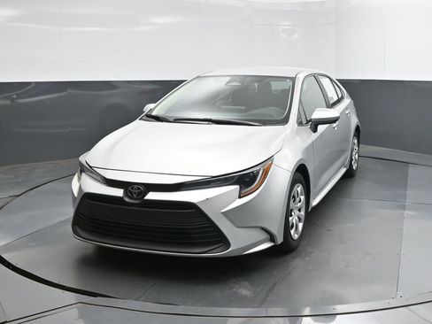 Used 2024 Toyota Corolla LE FWD image 22