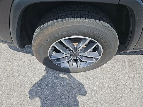 Used 2019 Jeep Grand Cherokee Limited w/ Trailer Tow Group IV image 11