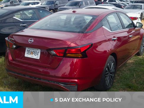 Used 2025 Nissan Altima 2.5 SV FWD image 4