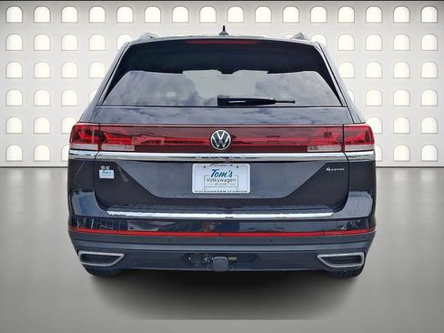 Used 2024 Volkswagen Atlas SE AWD/4WD image 6