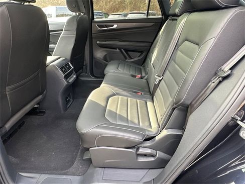 Certified 2025 Volkswagen Atlas Cross Sport SEL image 21