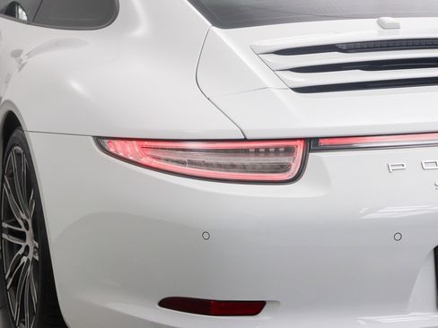 Used 2015 Porsche 911 Carrera 4S AWD/4WD image 11
