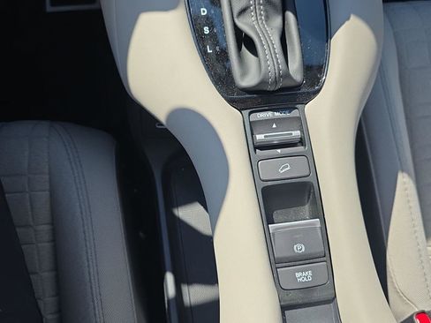 Used 2026 Honda HR-V LX image 14