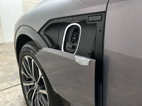 Used 2024 Cadillac Lyriq Sport RWD image 92