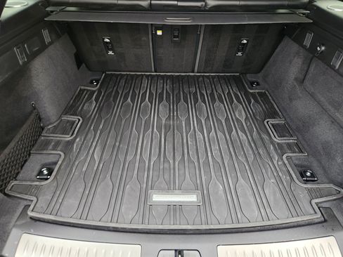 Certified 2026 Land Rover Range Rover Velar Dynamic SE image 36