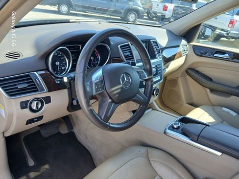 Used 2013 Mercedes-Benz ML 350 ML 350 Sport Utility 4D image 7