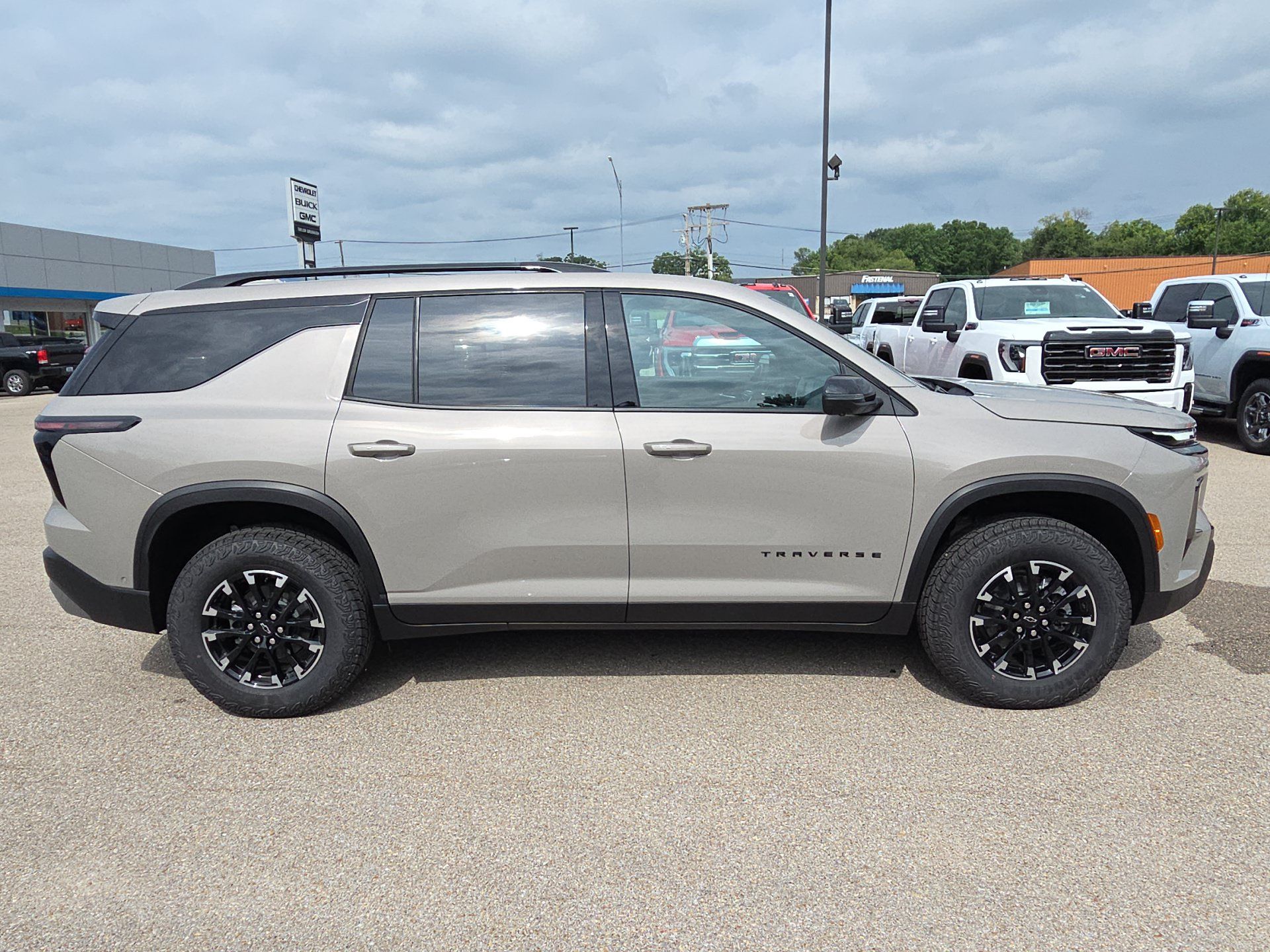 New 2026 Chevrolet Traverse Z71 w/ Enhanced Driving Package AWD/4WD image 9