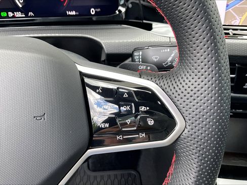 Certified 2023 Volkswagen GTI SE FWD image 18