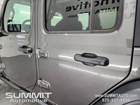 New 2025 Jeep Wrangler Unlimited Rubicon w/ Steel Bumper Group image 36