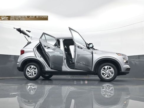 New 2026 Hyundai Venue SE FWD image 33