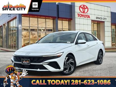 Used 2025 Hyundai Elantra SEL
