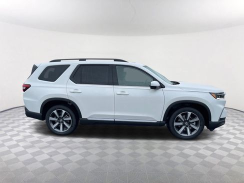 New 2025 Honda Pilot Elite image 9