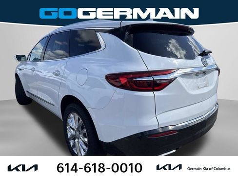 Used 2018 Buick Enclave Premium AWD/4WD image 2