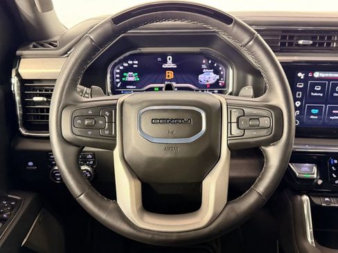 Used 2025 GMC Sierra 1500 Denali AWD/4WD image 15