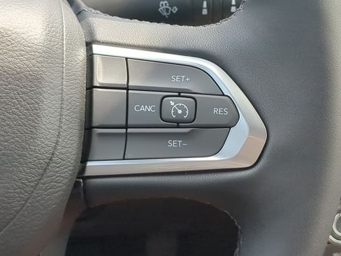 New 2026 Jeep Compass Latitude AWD/4WD image 22