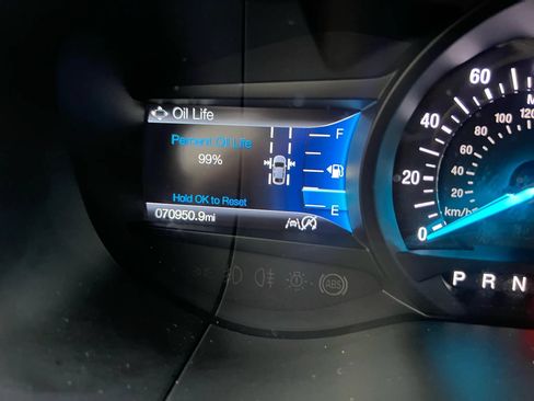 Used 2022 Ford Edge Titanium AWD/4WD image 11
