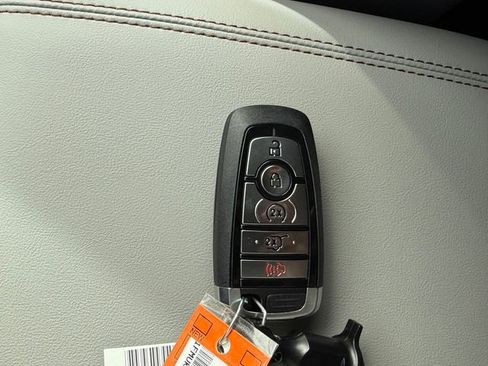 New 2026 Ford Explorer Active w/ Active Comfort Package image 21