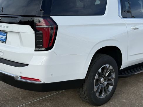 New 2026 Chevrolet Suburban LS image 11