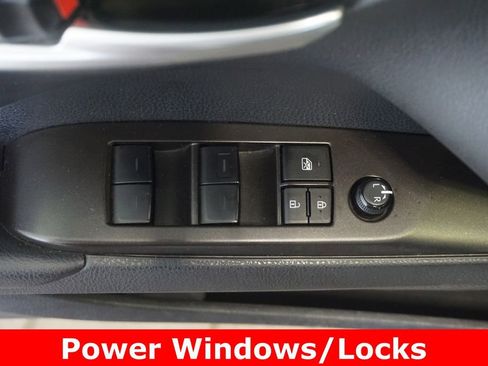 Used 2024 Toyota Camry SE FWD image 5
