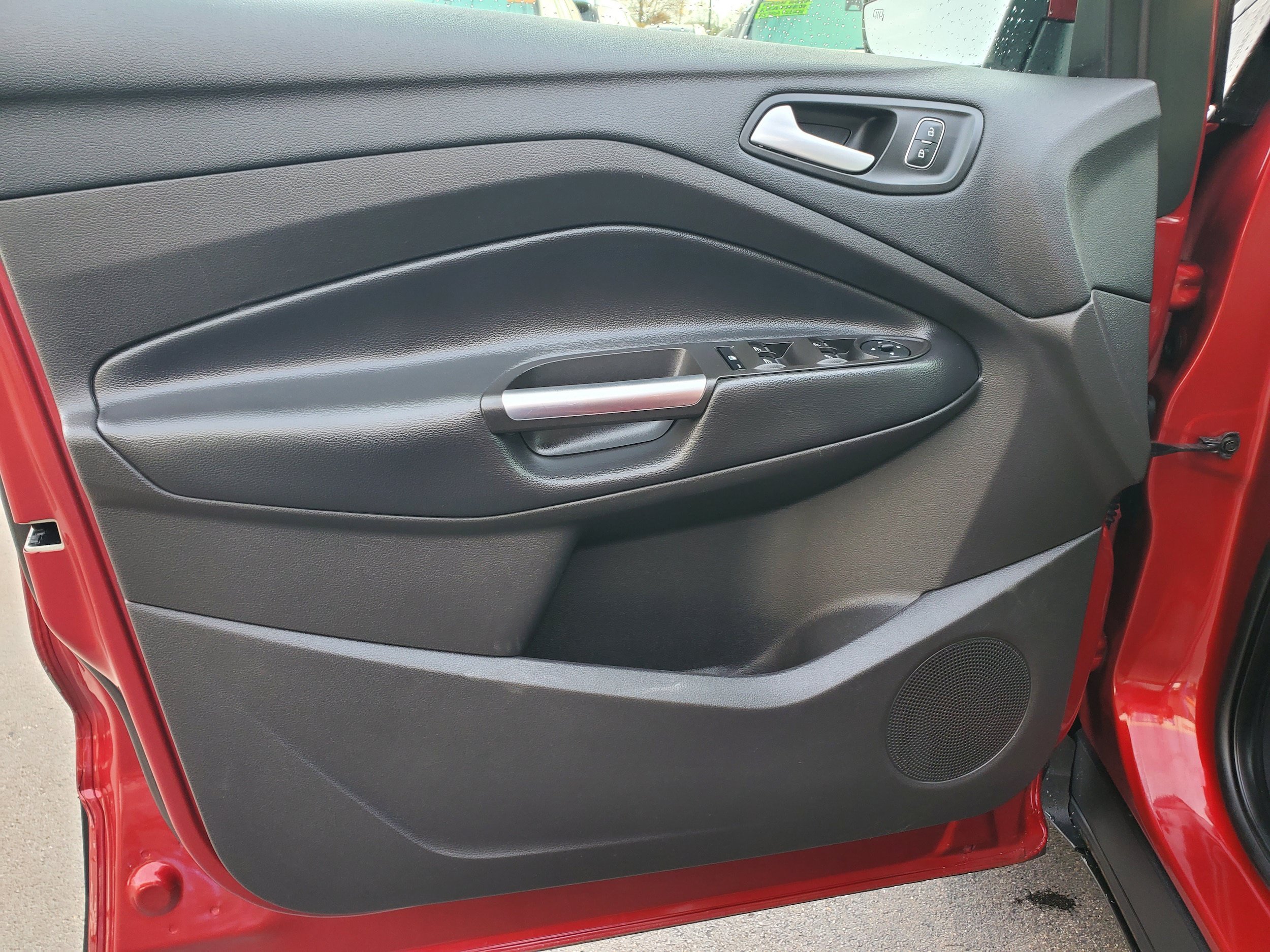 Used 2019 Ford Escape SEL AWD/4WD image 9