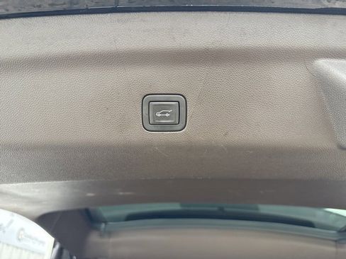 Used 2021 Chevrolet Tahoe LT image 37