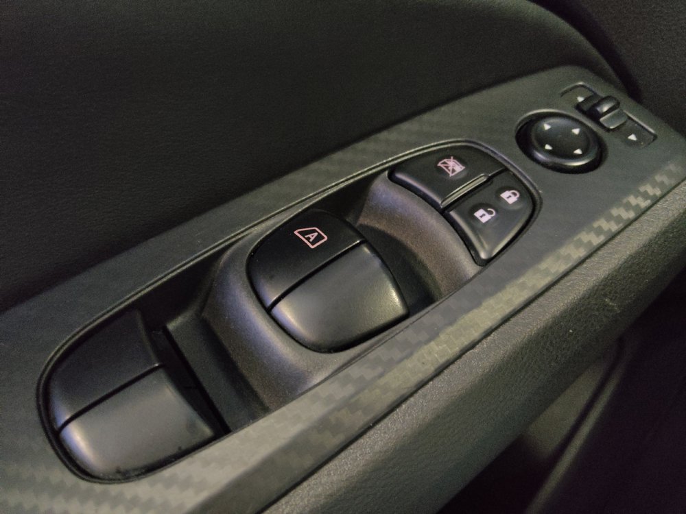 Used 2025 Nissan Altima 2.5 SV FWD image 27