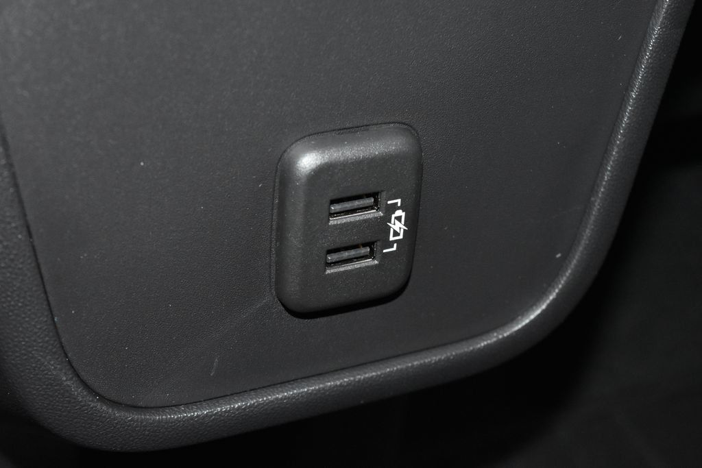 Used 2024 GMC Terrain SLT w/ Tech Package AWD/4WD image 23