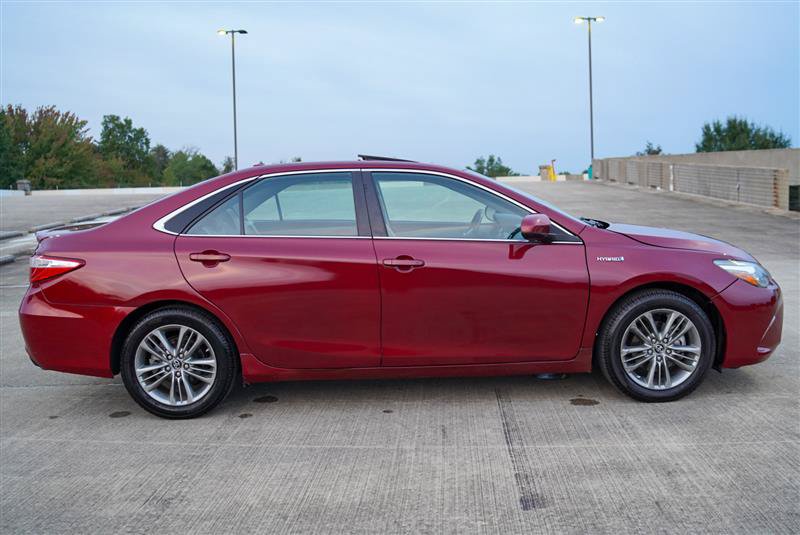 Used 2017 Toyota Camry SE w/ Moonroof Package FWD image 6