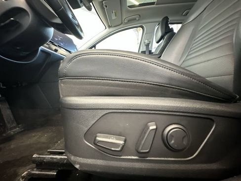 Used 2025 Kia Sportage SX Prestige image 16