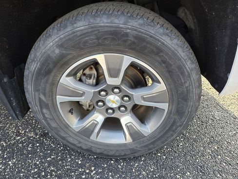 Used 2018 Chevrolet Colorado Z71 image 43